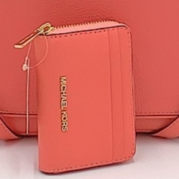 Michael Kors Medium Zip Around Card Case Wallet - Picture 2 of 10